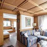 Splendido A Due Passi Dal Centro Con Terrazza E Garage كورتينا دامبيتزو